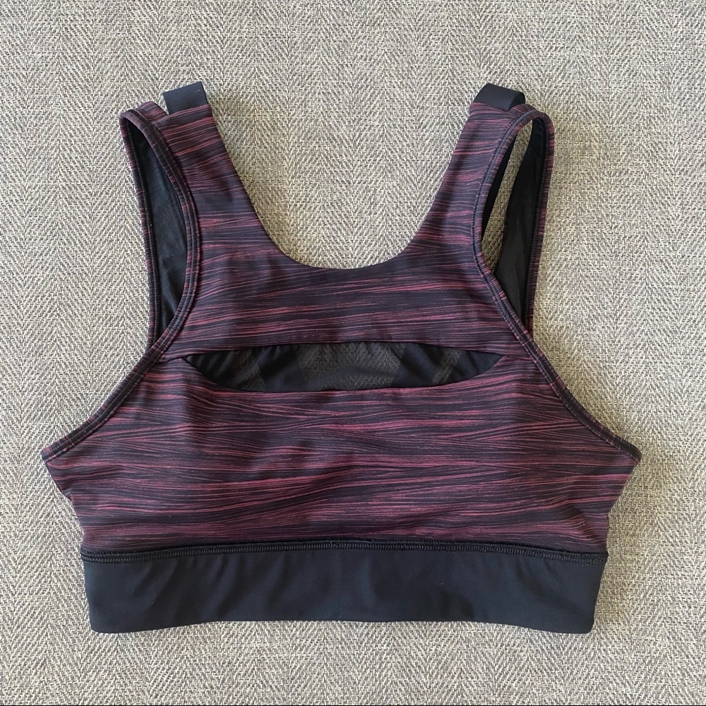 Lululemon Run The Day High Neck Bra size 6